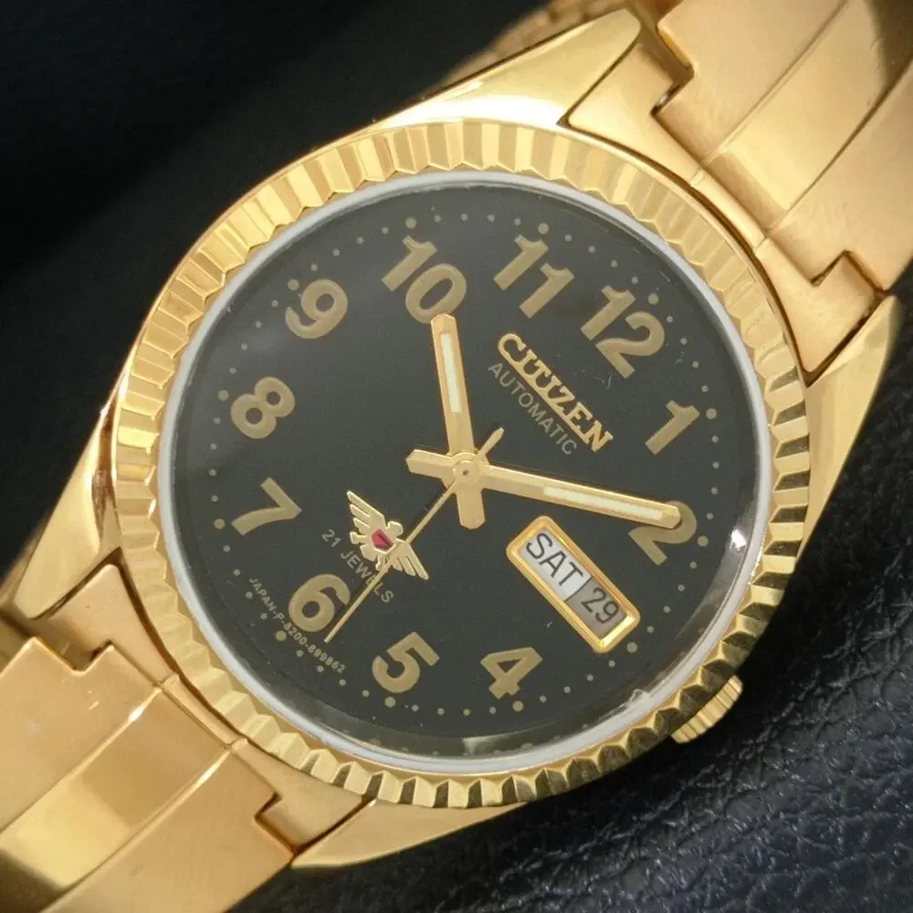 Vintage 1975 Citizen Automatic Mens Gold Watch W/daydate & Black accents